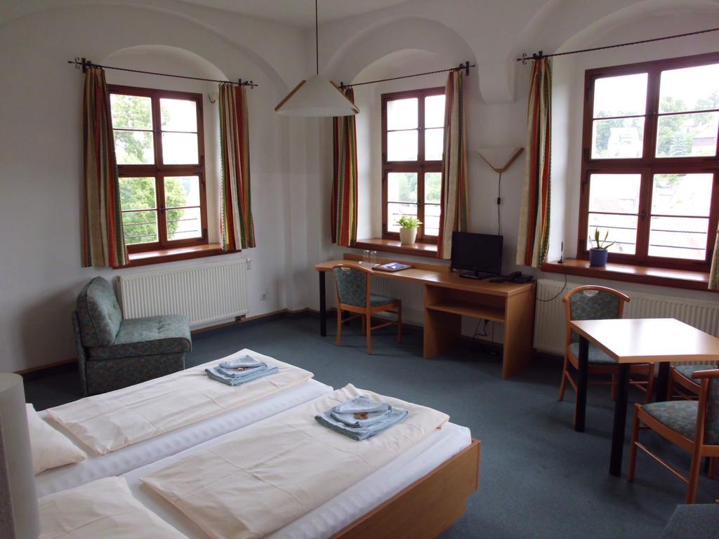Burg Hohnstein Otel Oda fotoğraf
