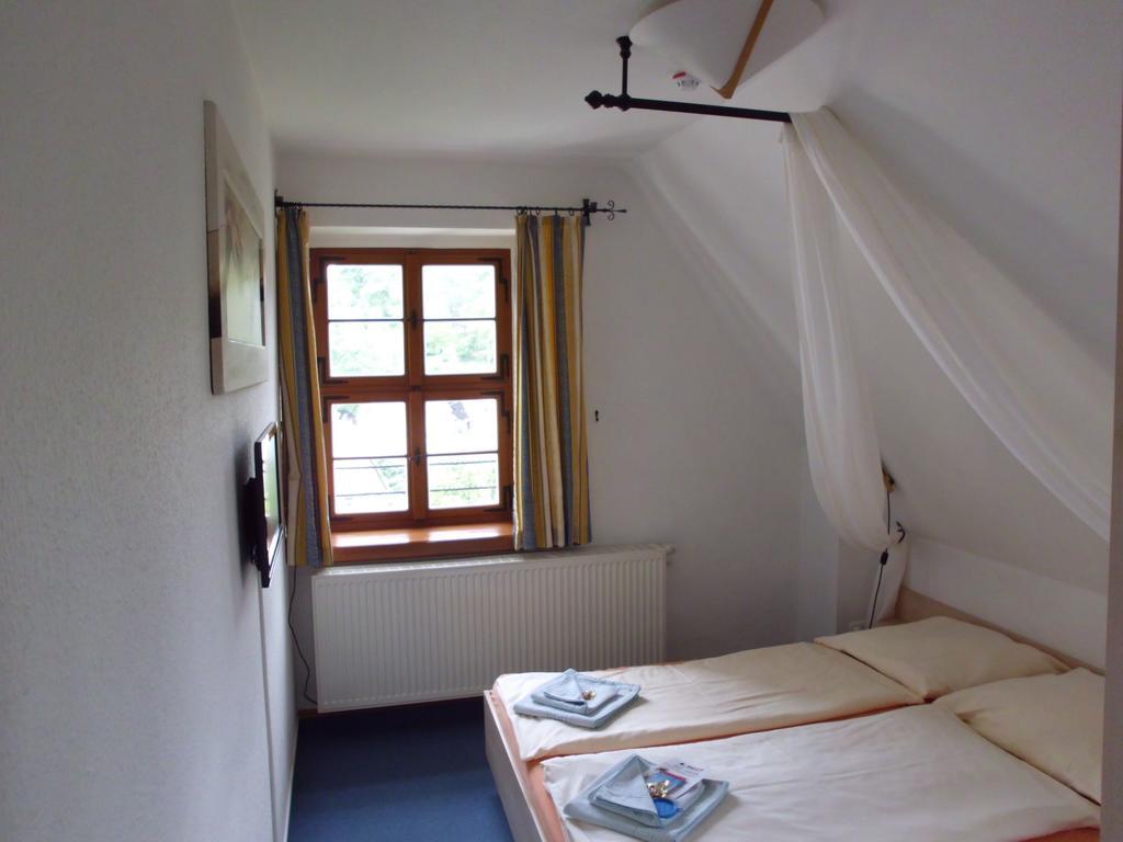 Burg Hohnstein Otel Oda fotoğraf