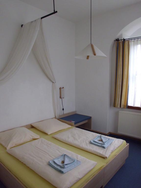 Burg Hohnstein Otel Oda fotoğraf
