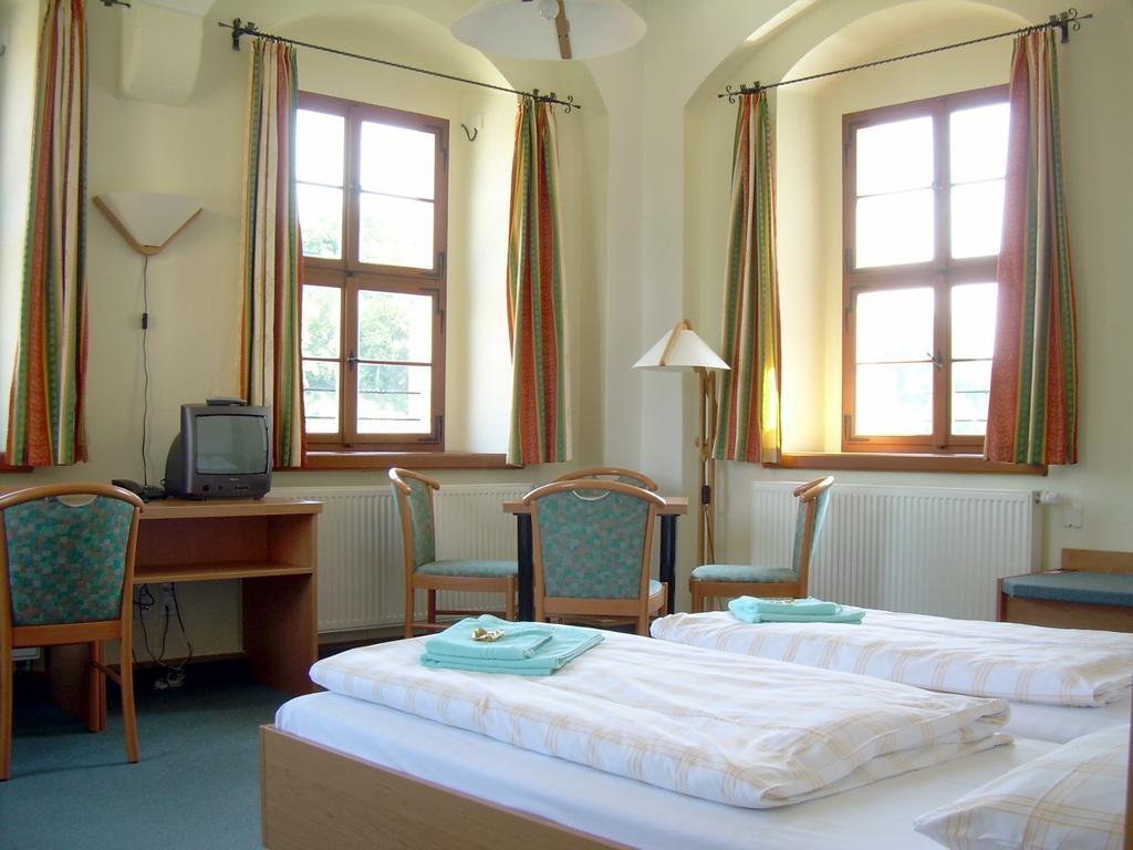 Burg Hohnstein Otel Oda fotoğraf